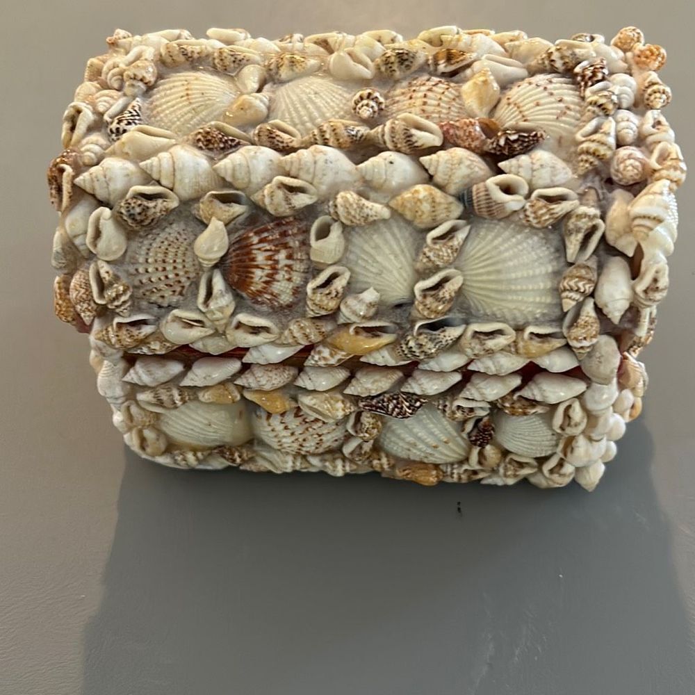 Vintage Shell Encrusted Jewelry Box